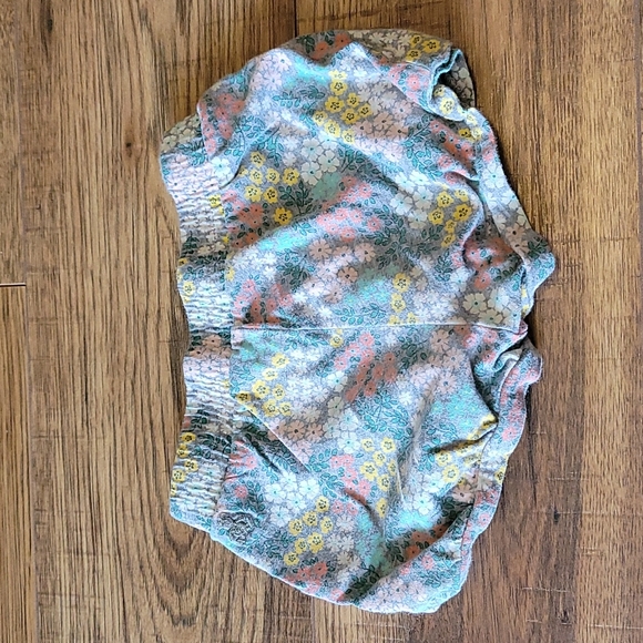 Gap shorts 2T - Picture 2 of 3